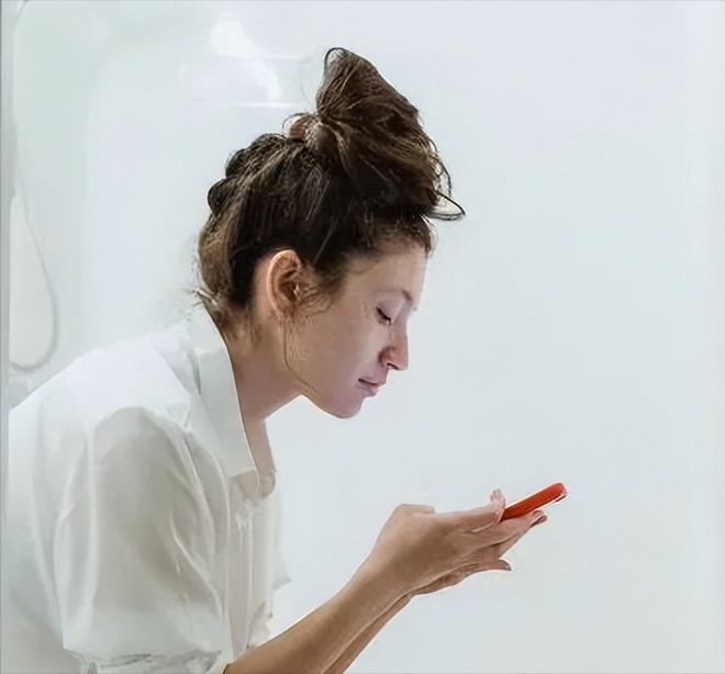 桶脏10倍仍有人每天用餐时仍不离手！EVO视讯央视已曝光！这个物品比马(图12)